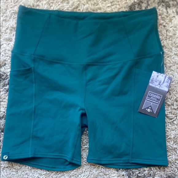 oiselle Pants - NWT Oiselle Pocket Jogger Shorts Emerald